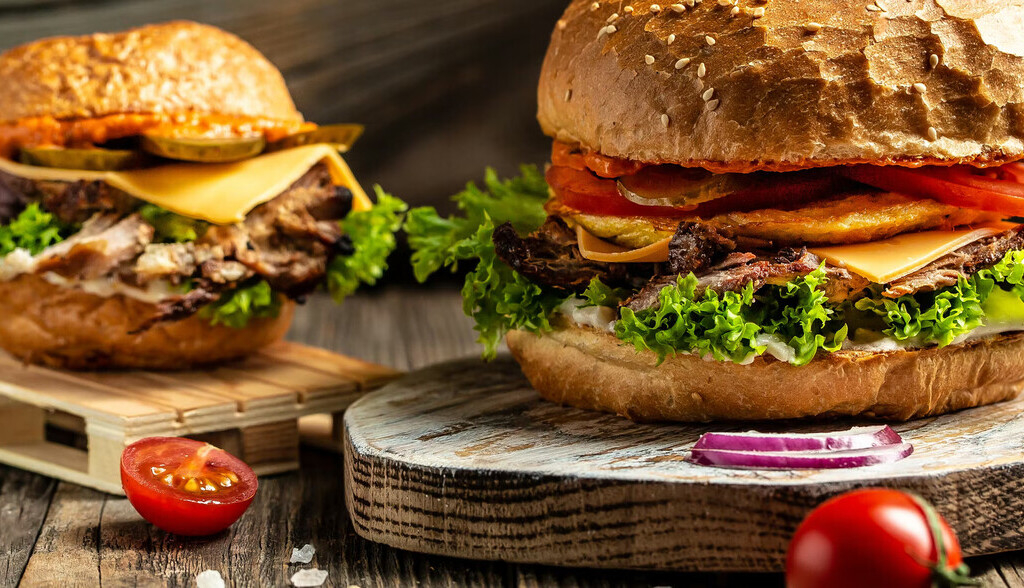 ¿Al punto o hecha? El peligro de consumir hamburguesas poco cocinadas